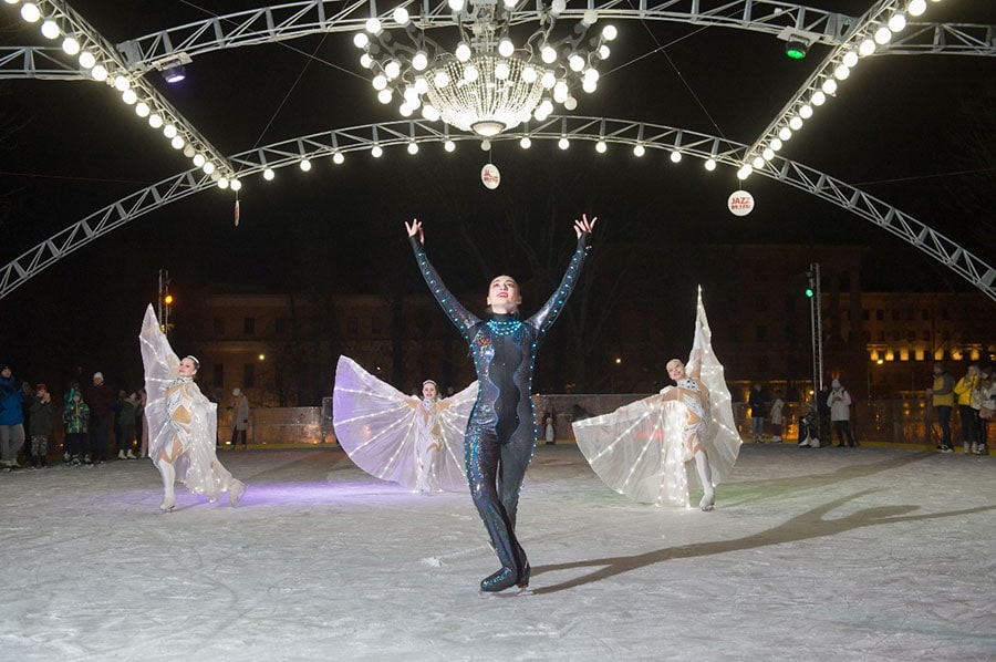 Ледовое шоу на катке в саду Эрмитаж/фото с официального сайта