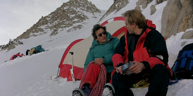 Кадр из фильма про горы «К2: Предельная высота»
